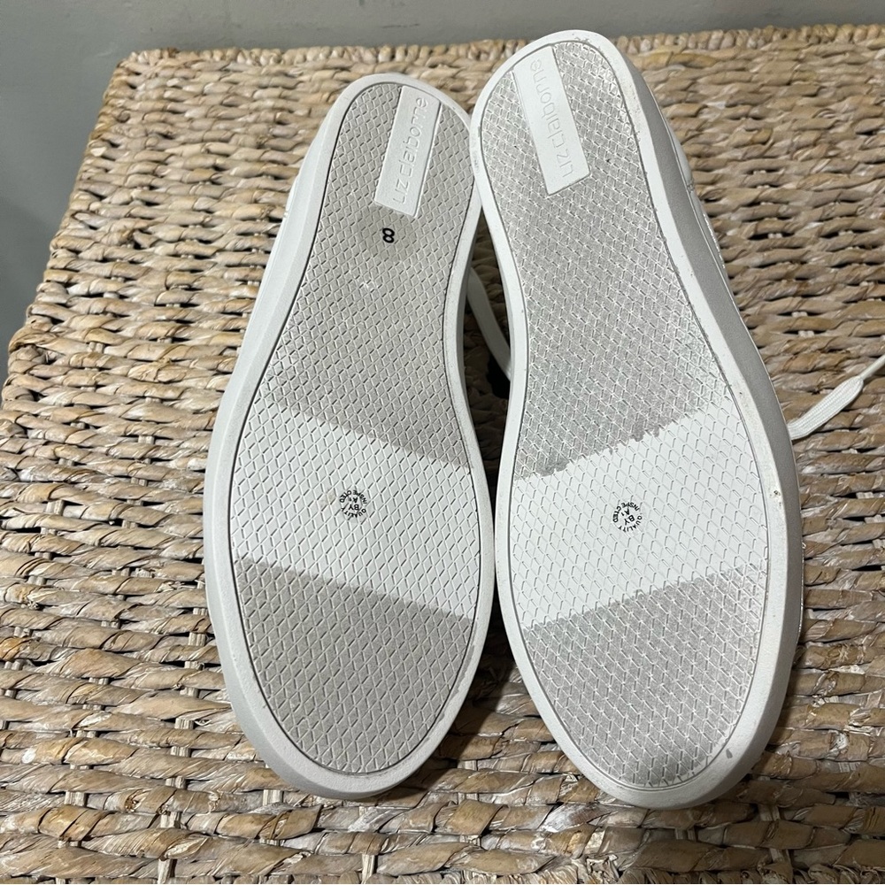 Liz Claiborne Size 8 M White Sneakers Shoes Faux Leather Warwick Silver Accents - Picture 6 of 7